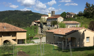 ROUTE 06: ACHTER FABRAS….